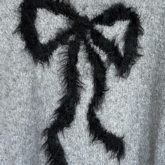 Maeve Anthropologie Gray Metallic Sparkle Fuzzy Bow Sweater Women’s Medium - Picture 5 of 9